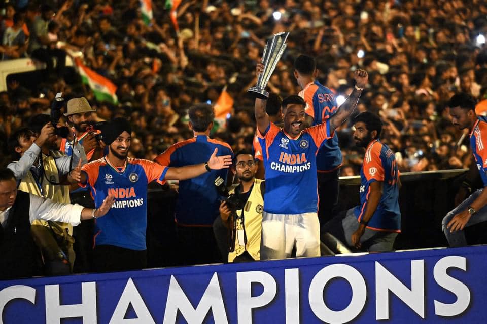 Team India, World Cup Trophy, Warm Welcome, Delhi Mumbai, T20 World Cup, BCCI, Rohit Sharma, Virat Kohli, Hardik Pandya, Jasprit Bumrah, 