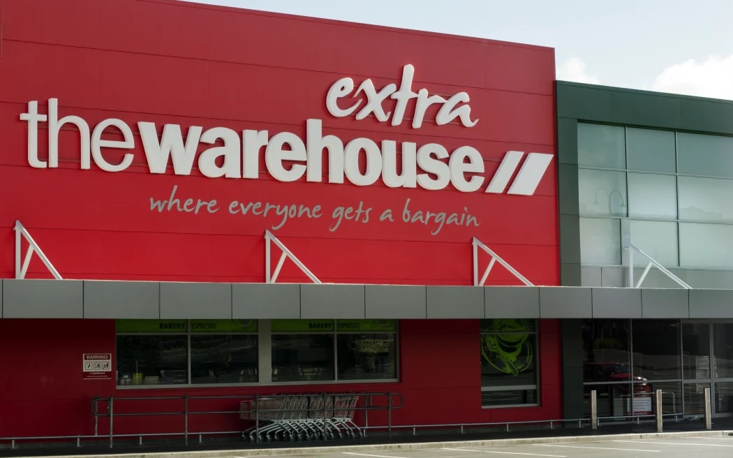 The warehouse, Australian private equity firm bids, The Warehouse retail group,