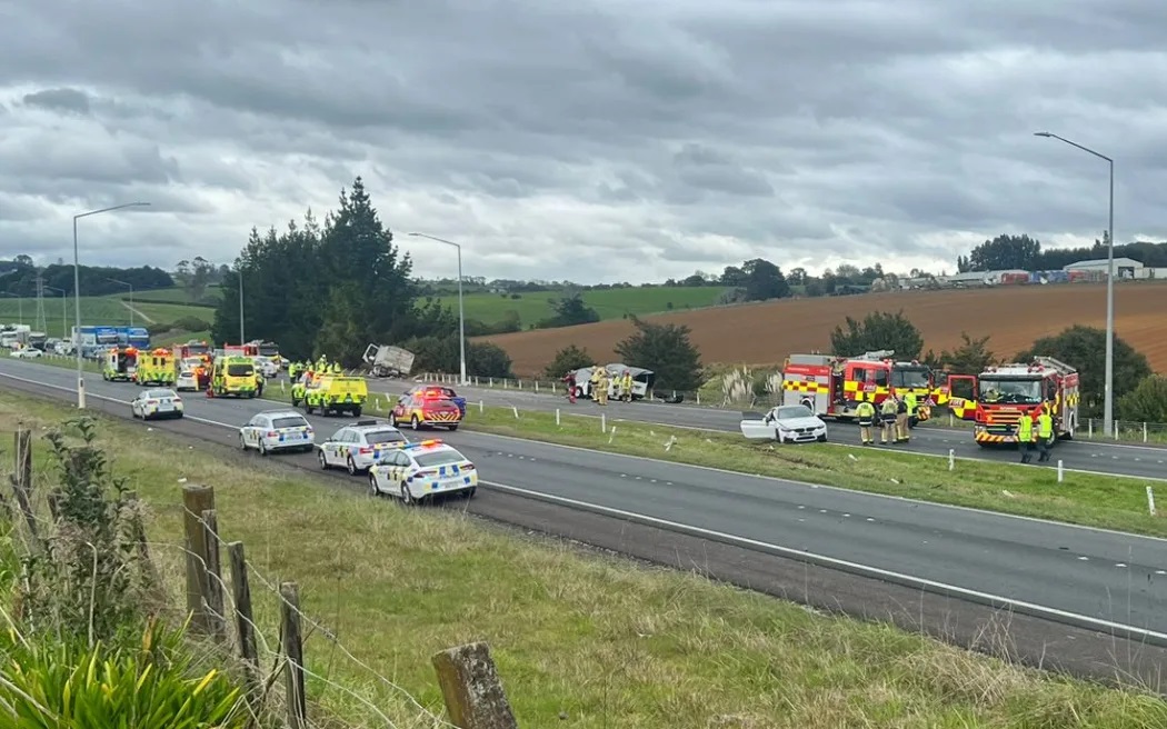 South Auckland Accident, ramarama state highway, 3 death, injured, Police, Multiple vehicle crash,