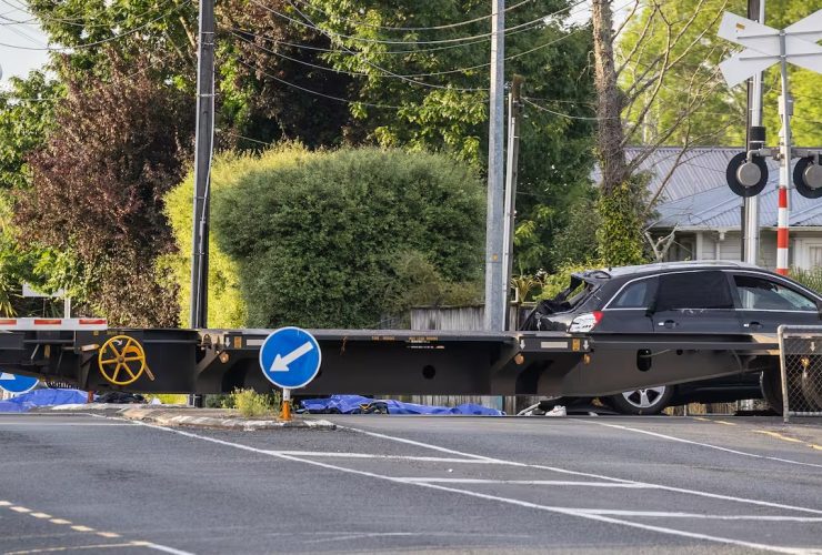 Auckland Train Accident, Peachgrove Road, Train and car collided, Hamilton,