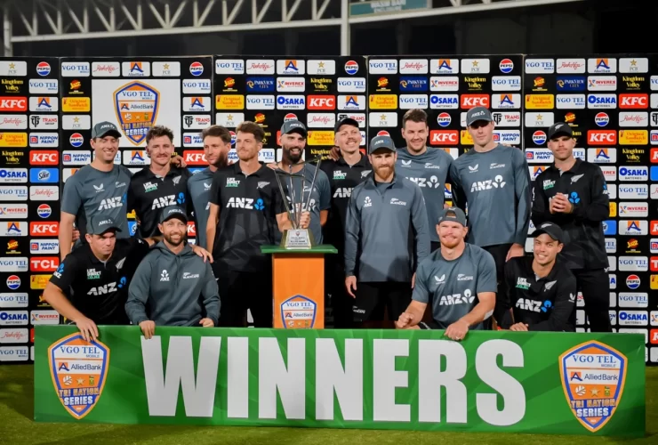 New Zealand Beat Pakistan, Blackcaps, Tri series Champion, New Zealand Cricket, PCB, Champions Trophy,