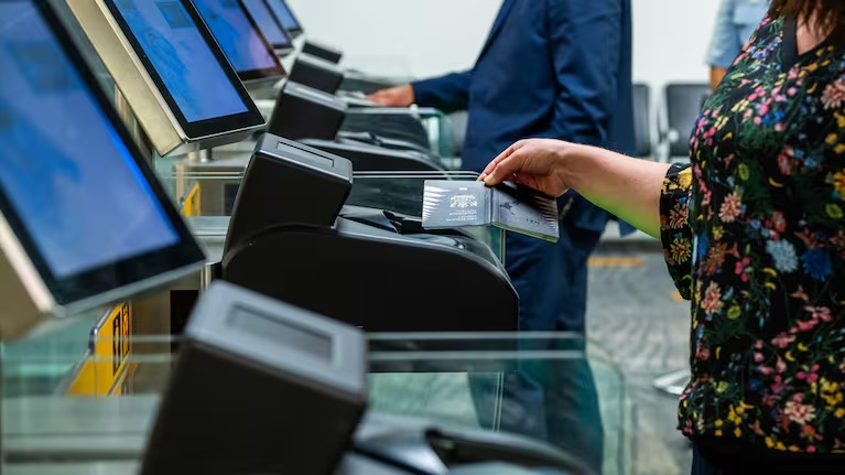 New Zealand Customs service, E-gate, ePassport,